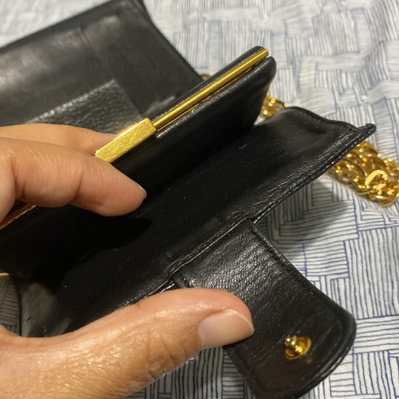 Chanel caviar wallet -converted to a WOC. Small and there is an insert included - Picture 10 of 17